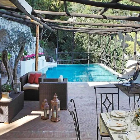 Amazing Boasting Enchanting Views *